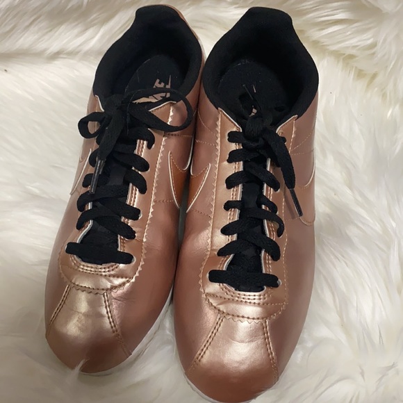 Nike rose gold cortez sneakers - Picture 5 of 10